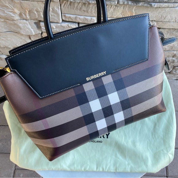 SOLD Burberry Catherine Smoked Check Tote Bag - Picture 3 of 16